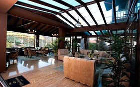 Chalet Lithos